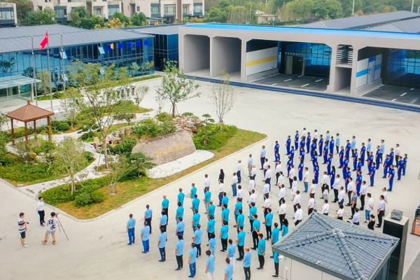 升国旗，致敬祖国！