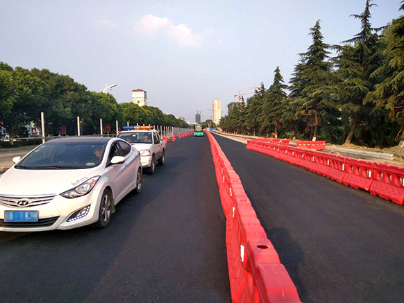 敦煌路金鸡湖大道至莲葑路段南半幅通车