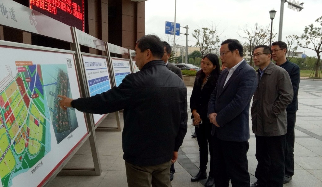 城市重建东方文荟苑项目迎接徐惠民一行视察