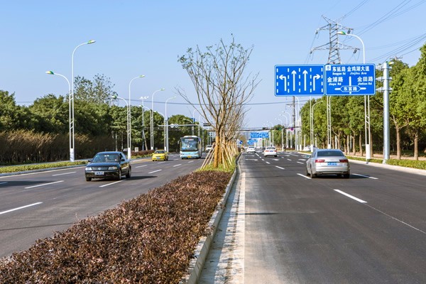 金堰路（金鸡湖大道-东方大道段）改造工程提前竣工通车