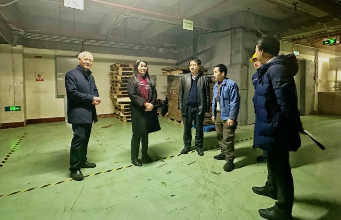 城市重建开展春节前“四不两直”安全检查